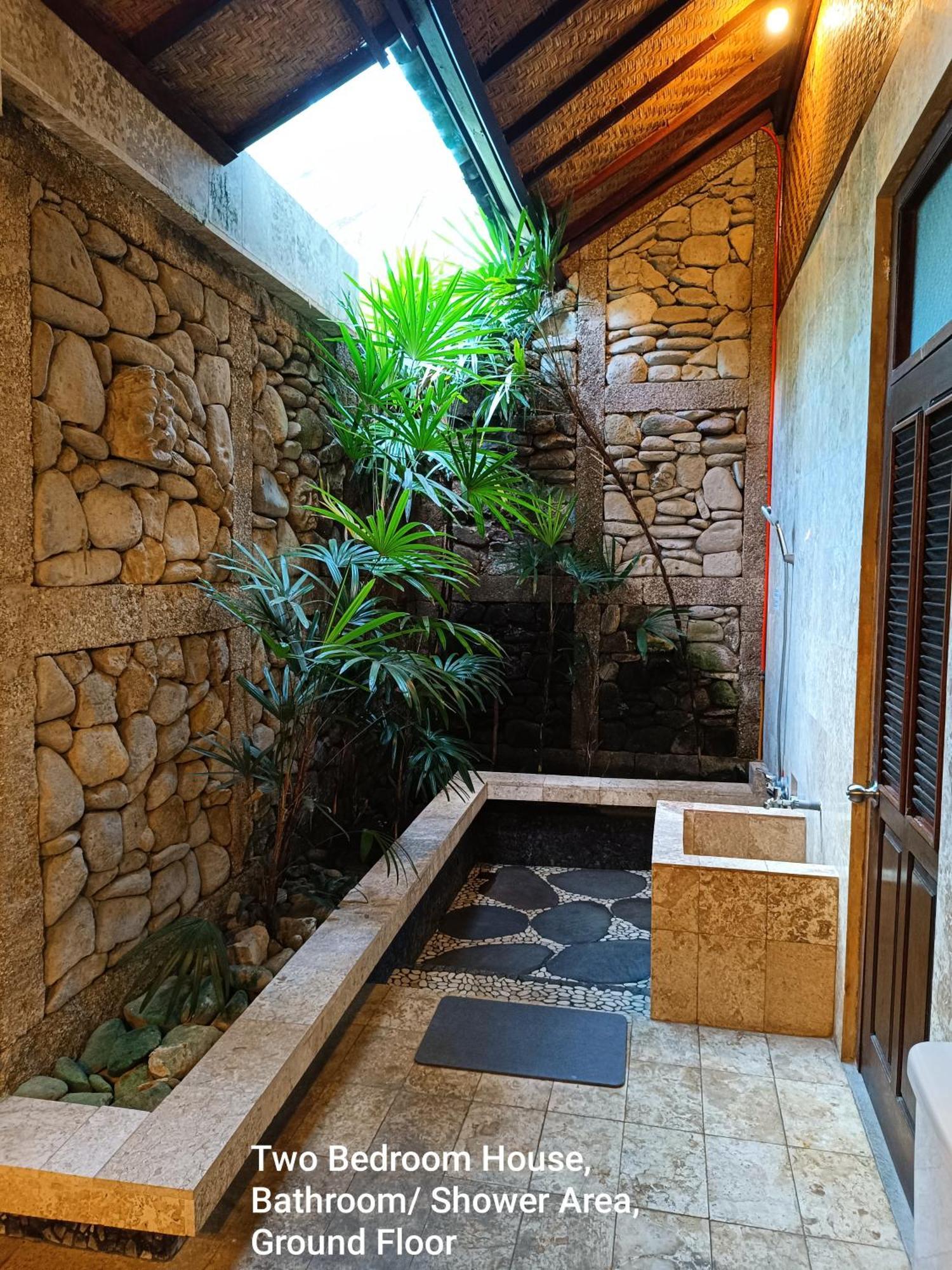 Guci Guesthouses Ubud Extérieur photo